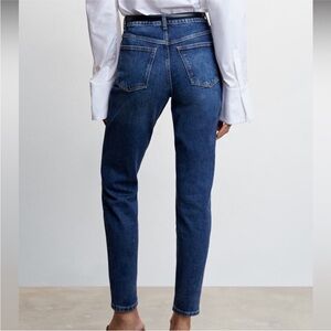 NWT High Waist Classic Jeans
Cropped Ankle Mom Fit XS